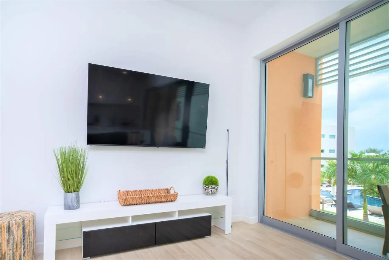 Cayman Luxury Rentals At One Canal Point George Town Caymanöarna