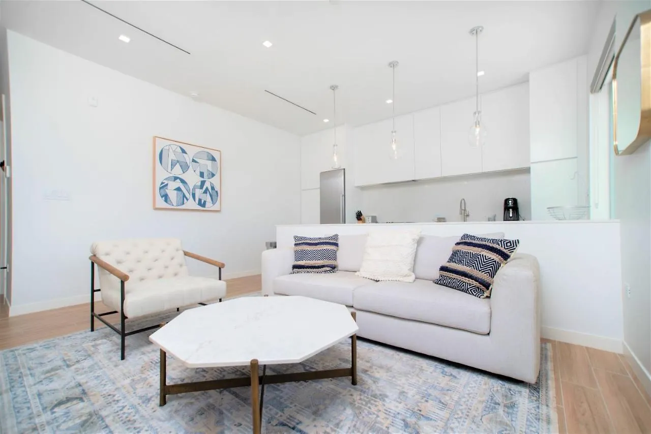 Villa Cayman Luxury Rentals At One Canal Point George Town Caymanöarna