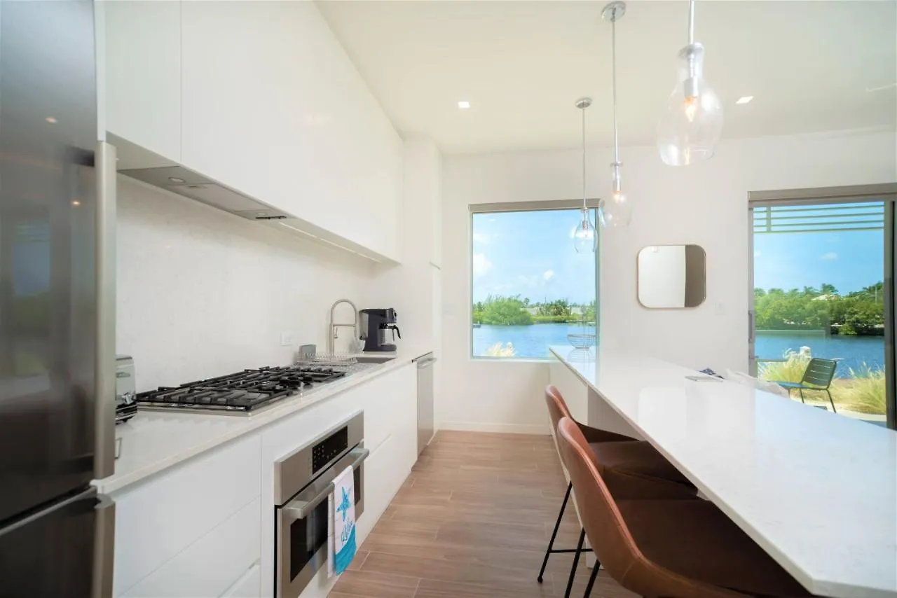 Cayman Luxury Rentals At One Canal Point George Town Villa