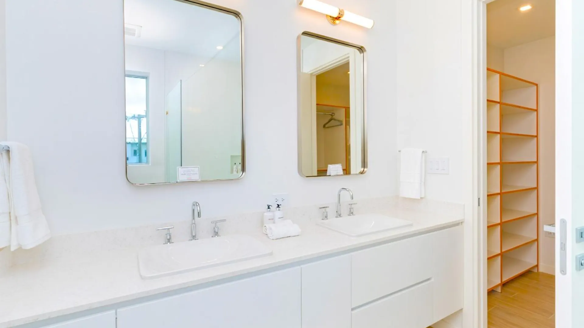 Cayman Luxury Rentals At One Canal Point George Town 0*,
